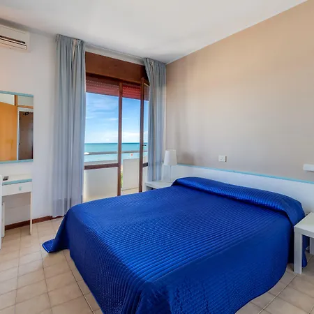 Hotel Sanremo 3*